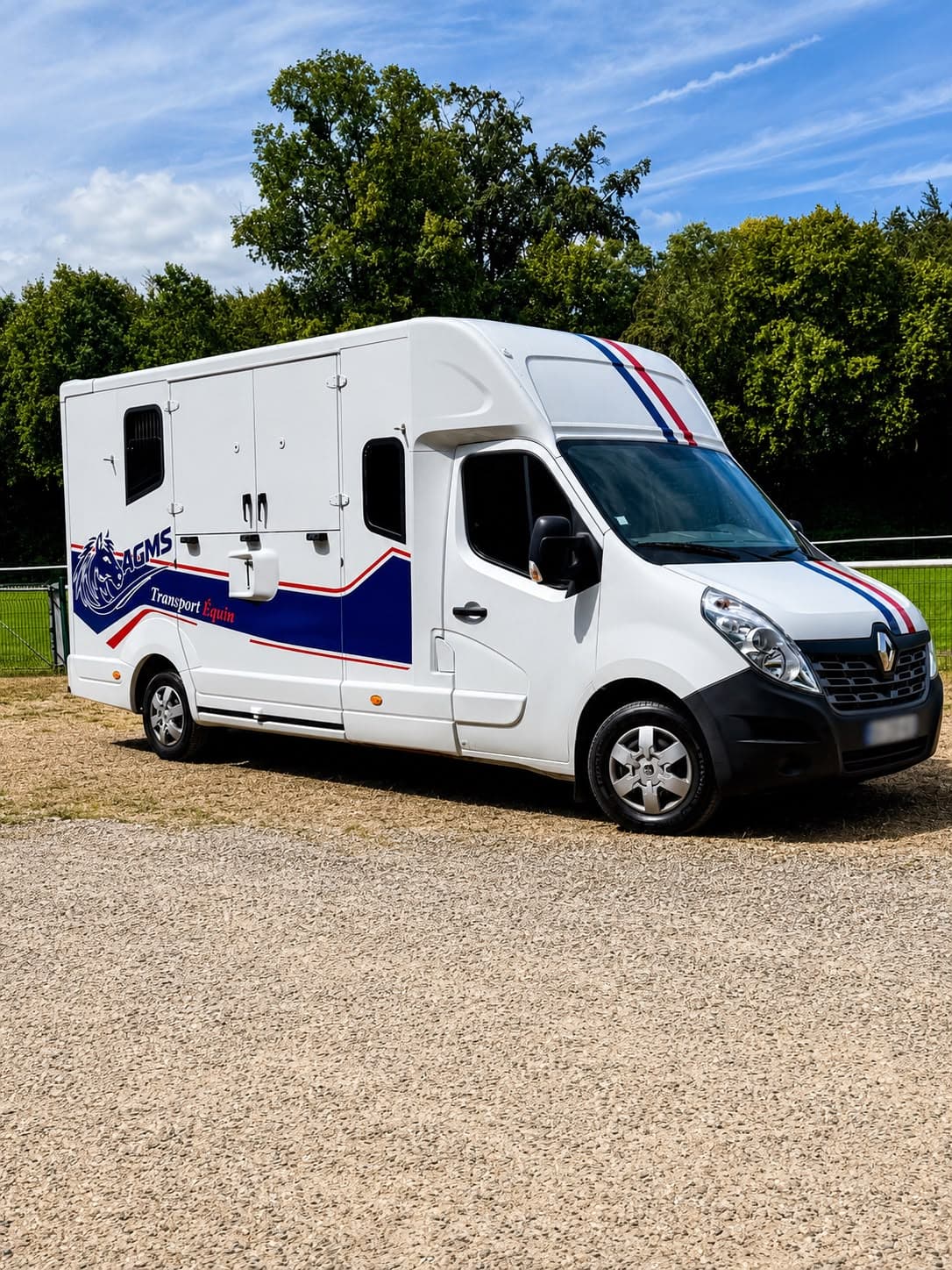 Camion de transport équin AGMS
