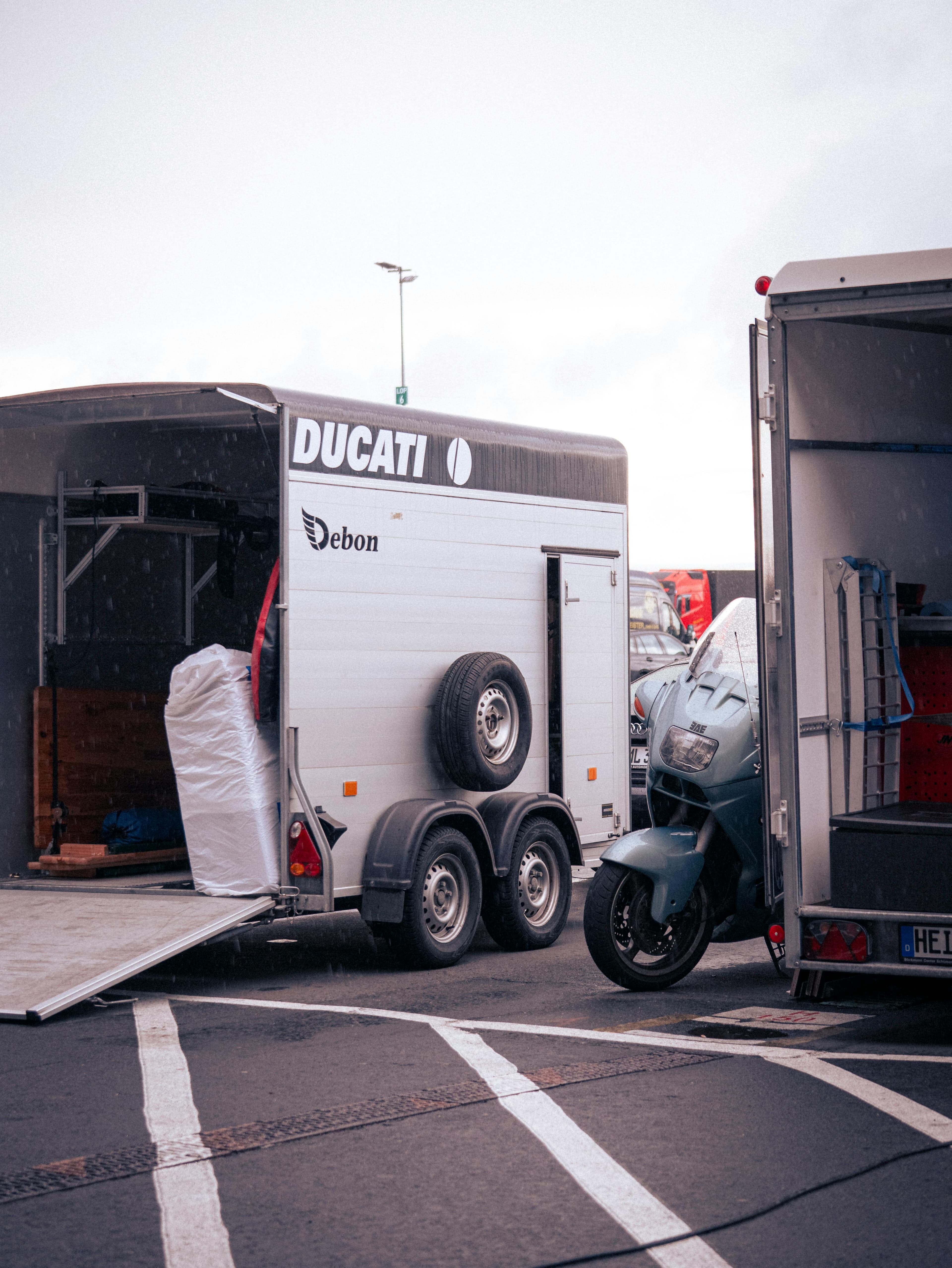 Camion de transport équin AGMS
